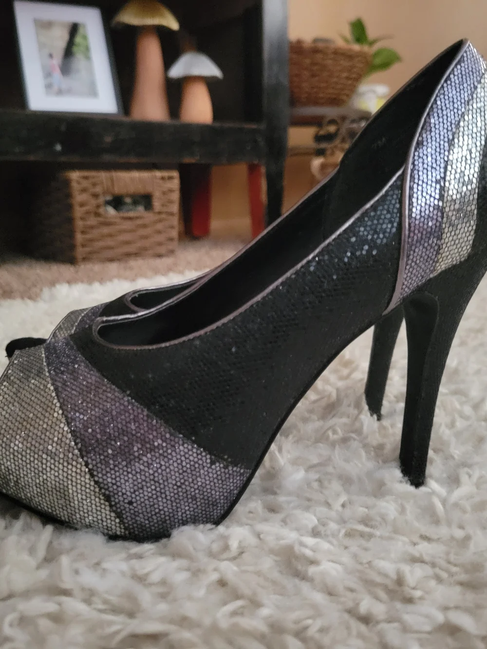 Worthington Black & Silver Metallic Peep Toe Platform Heels | Women's Size Sz 7